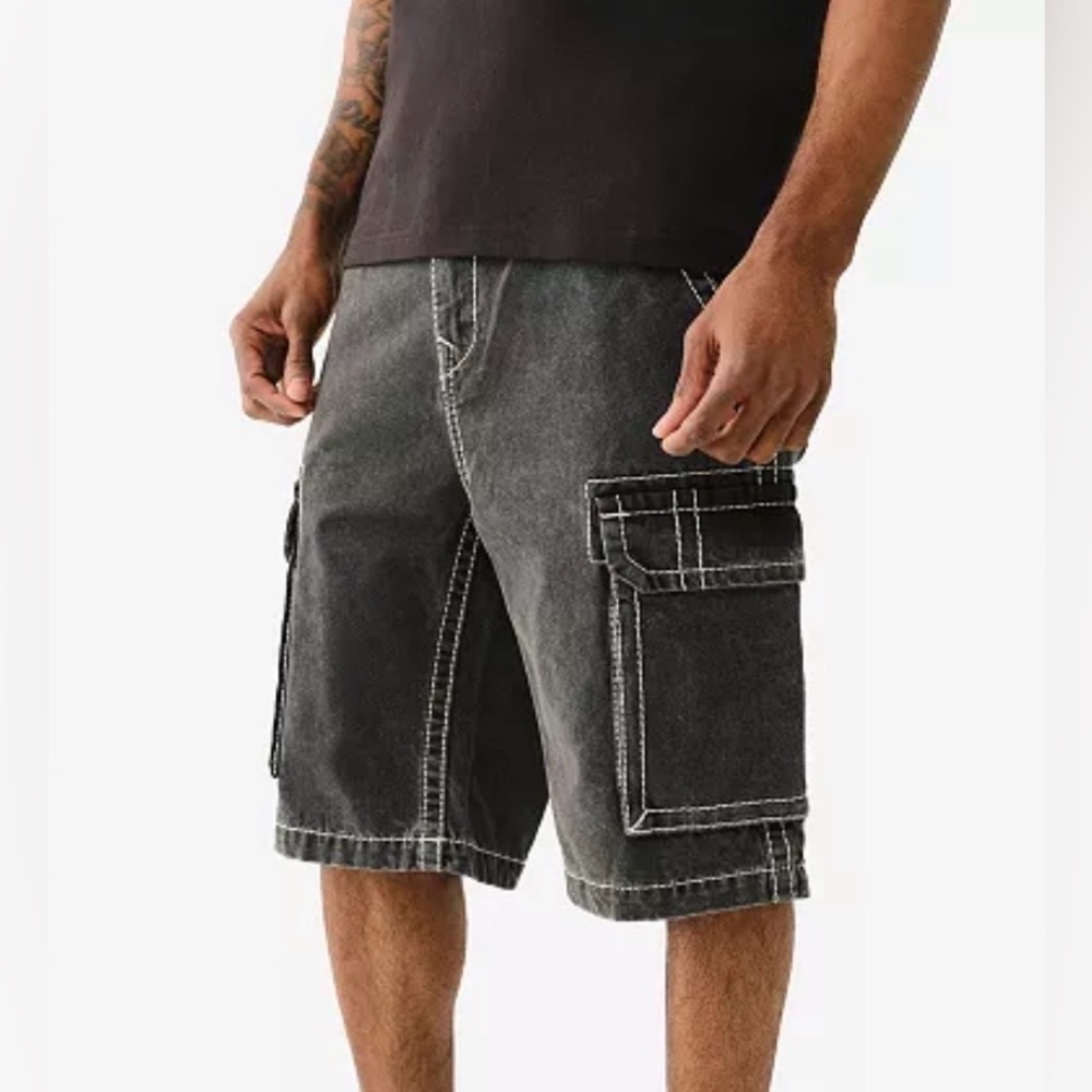 True Religion Men's Big T Vinny Cargo Denim Shorts 38 - Picture 2 of 5